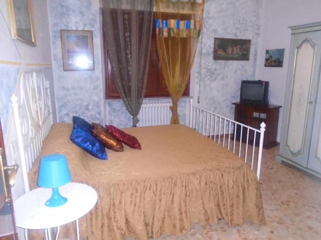 Tropical Bed&Breakfast Lucca Quarto foto